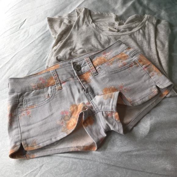 Floral print American-Eagle shorts
