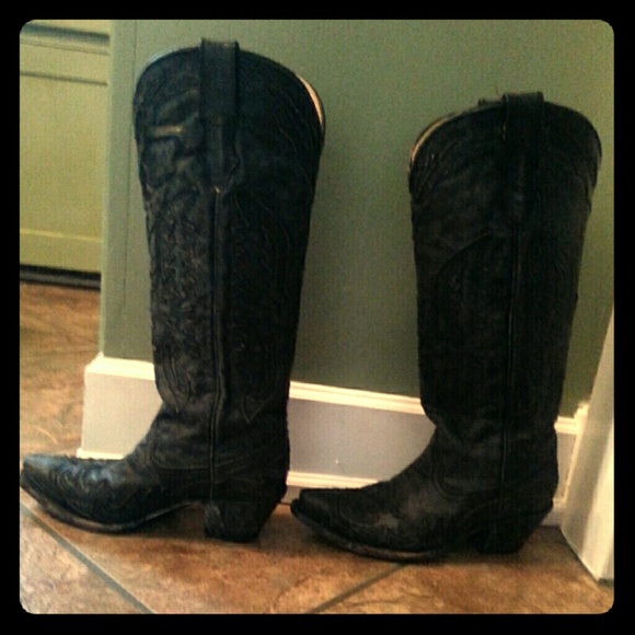 Corral black cowboy boots