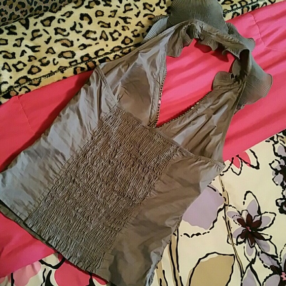 Grey Ruffled neck Top - Picture 3 of 4