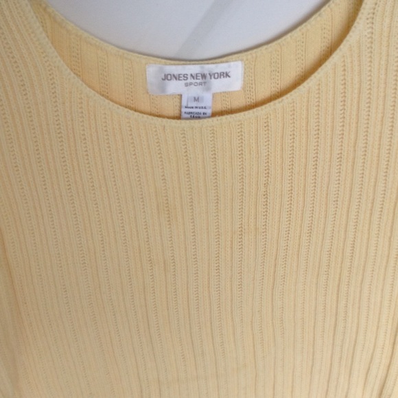 Yellow top - Picture 2 of 2