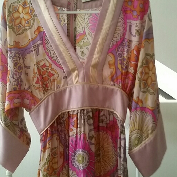 Dress - Picture 3 of 3