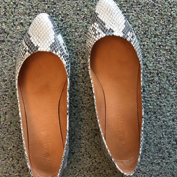 Madewell Snake skin skimmer flats