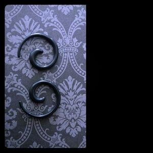Black acrylic spirals Guages