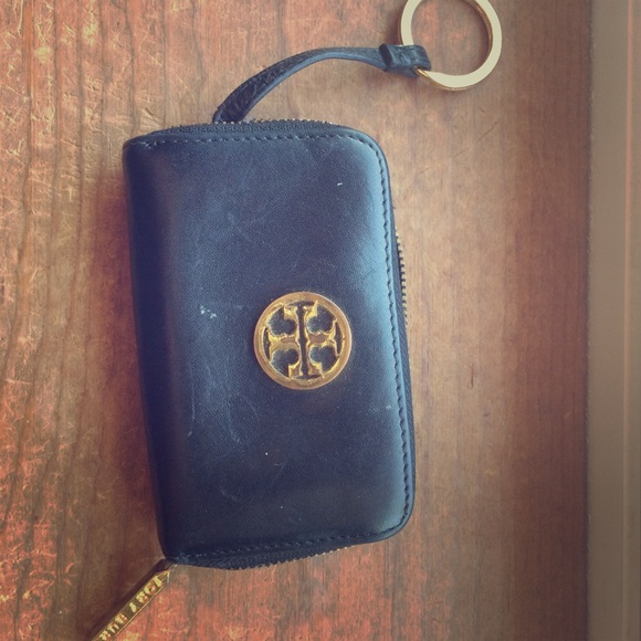 Well loved Tory Burch coin purse