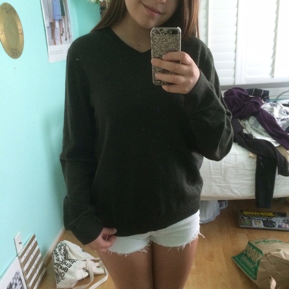 •SOLD• Oversized V-neck Sweaters