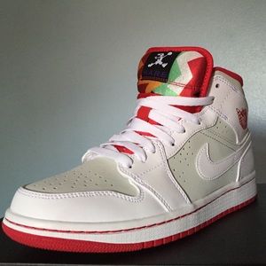 Package Jordan 1 "Hare" Mid WB + Size M T-Shirt