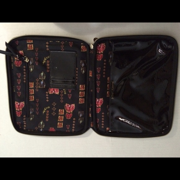 Betsey Johnson iPad case - Picture 3 of 4