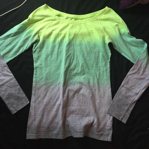 American eagle shaded shirt