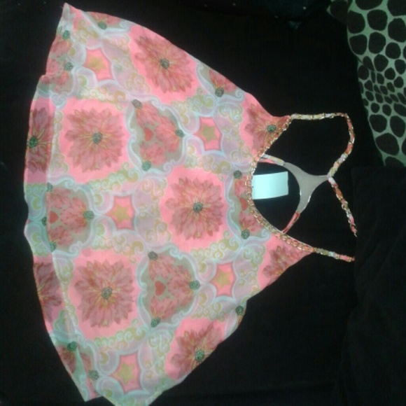 Pretty little summer chain/double layer shirt. L - Picture 1 of 4