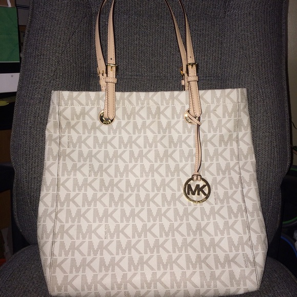 MK Michael Kors Large Vanilla Tote