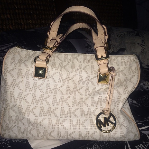 **SOLD**MK Michael Kors Large Vanilla Grayson - Picture 1 of 3