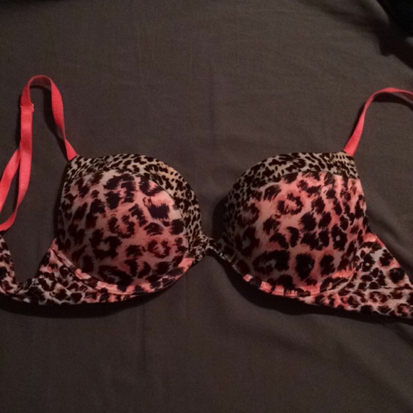 VS bombshell bra 34A