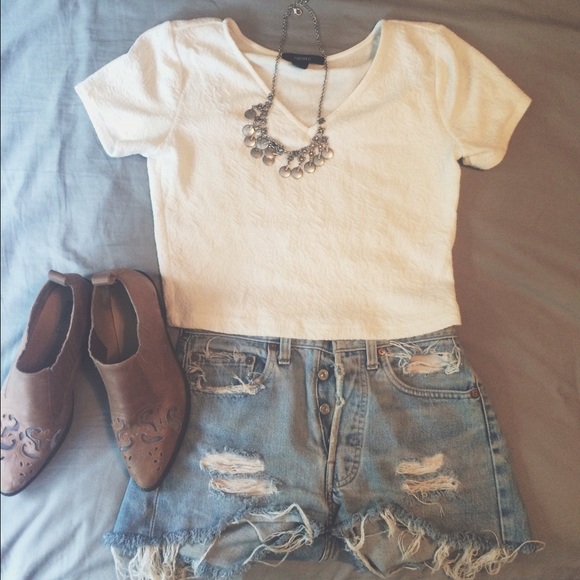 Textured White Crop-Top