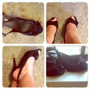 Black suede heels "black bow " at the front