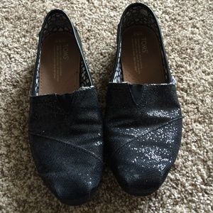 Black glitter toms