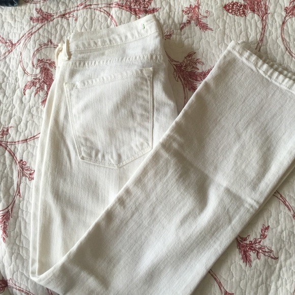 🎀🎀🎀White Cropped Pants🎀🎀🎀🎀