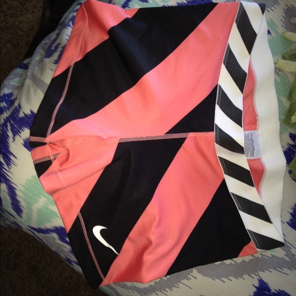 Nike pro coral and black spandex