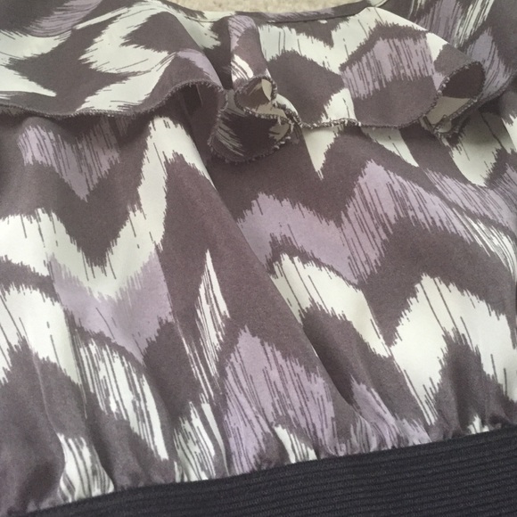 Patterned Bodycon Dress - Picture 2 of 3