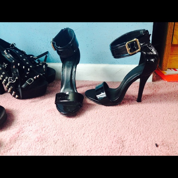 Patent Strappy Heels 💋 - Picture 1 of 4