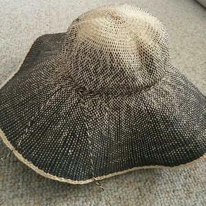 AEO floppy beach hat