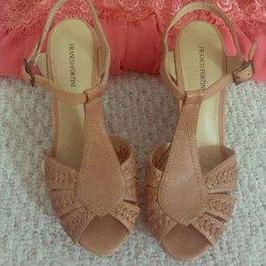Tan cork wedges