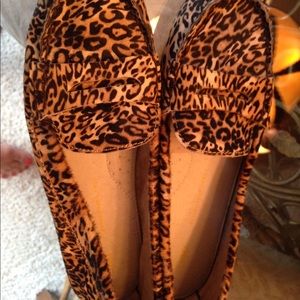 Gap leopard faux hair moccasins
