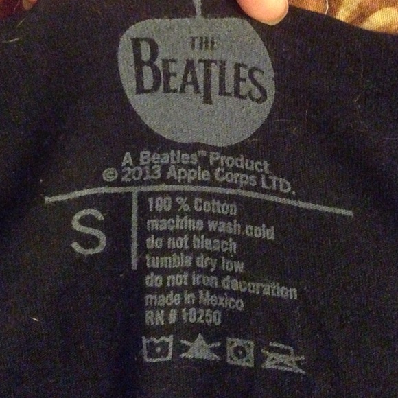 The Beatles cut shirt 📻 - Picture 3 of 3