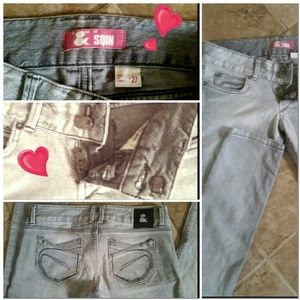 🚫Gone🛇Killer jeans! Sqin by H&M. Size 27.