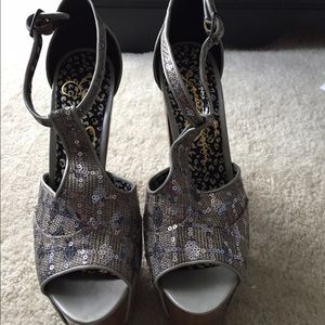 Jessica Simpson heels