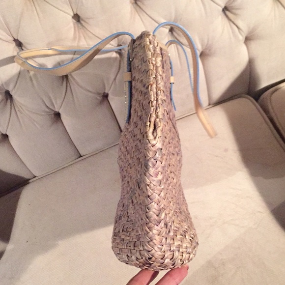 🔴sold in bundle | Adrienne Vittadini straw bag - Picture 4 of 4