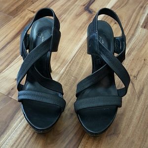 Jessica Simpson stilettos