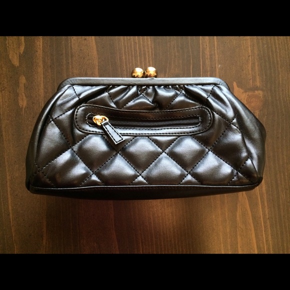 🚫SOLD🚫BCBG Paris Black Faux Leather Clutch - Picture 2 of 3
