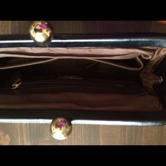 🚫SOLD🚫BCBG Paris Black Faux Leather Clutch - Picture 3 of 3