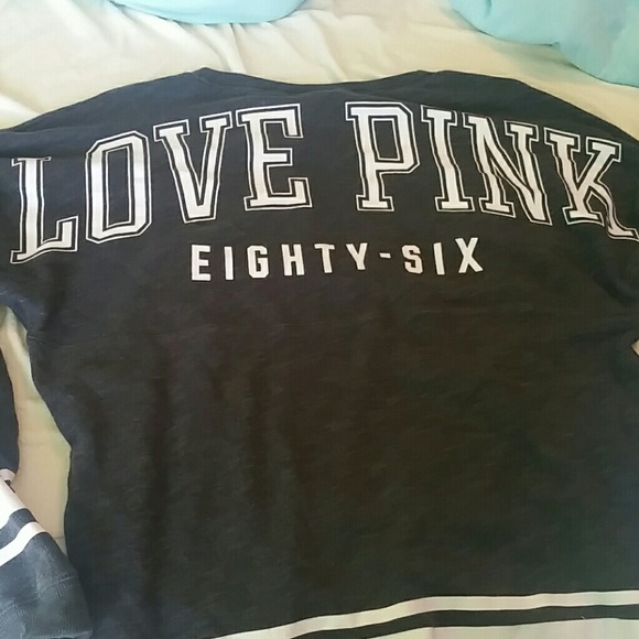 Victorias secret pink pullover .. flaw shown