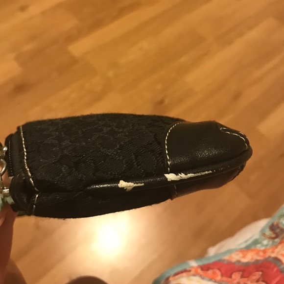 Black leather Coach Wristlet - Picture 3 of 4
