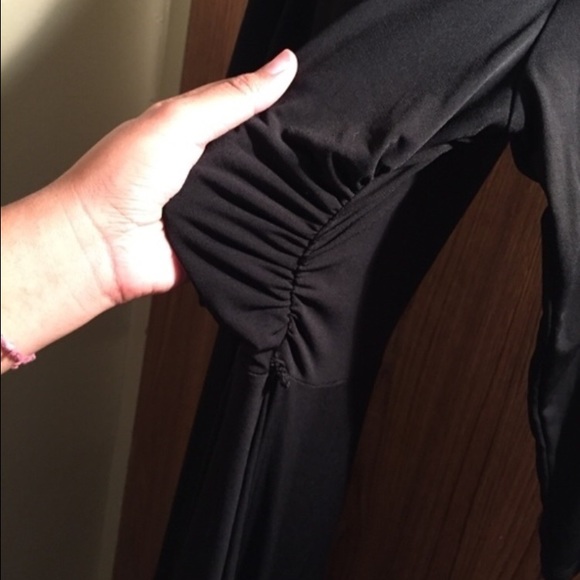 Black Simple Dress - Picture 4 of 4