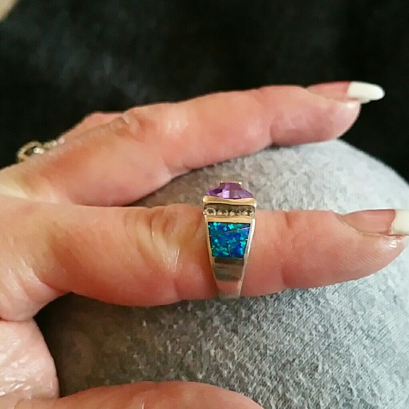 Ring - Picture 2 of 4