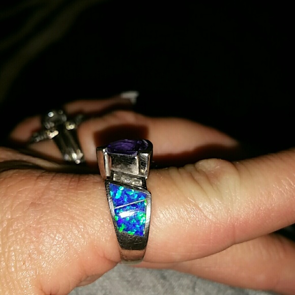 Ring - Picture 2 of 3
