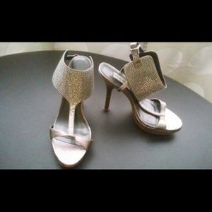 STEVE MADDEN silver heels