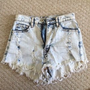 High-waisted shorts!!:)