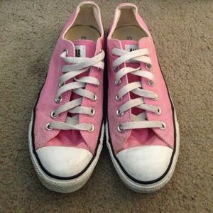 Pink converse low tops - women's U.S. Size 7