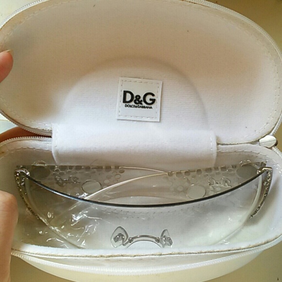 Sunglasses - Picture 2 of 4