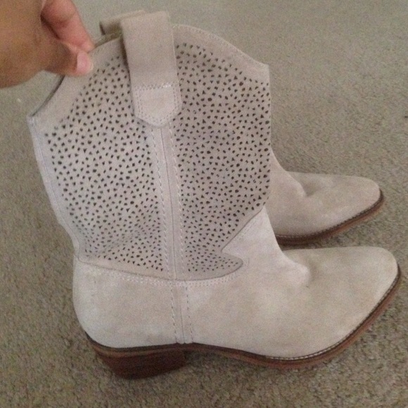 Tan BCBG boots