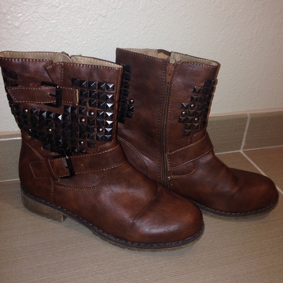 ❌SOLD❌ Studded brown leather Moto boots buckle - Picture 3 of 4