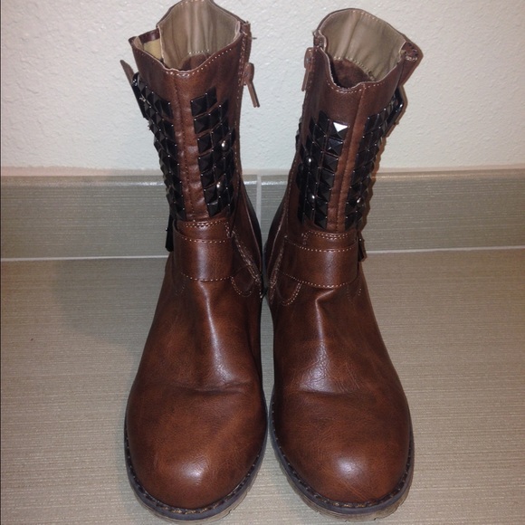 ❌SOLD❌ Studded brown leather Moto boots buckle - Picture 4 of 4