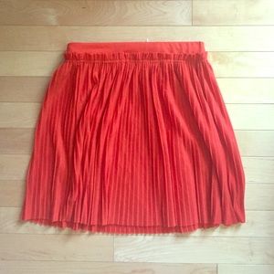 Red ribbed skirt