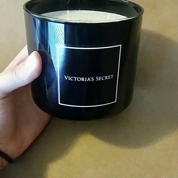 Victoria secret candle