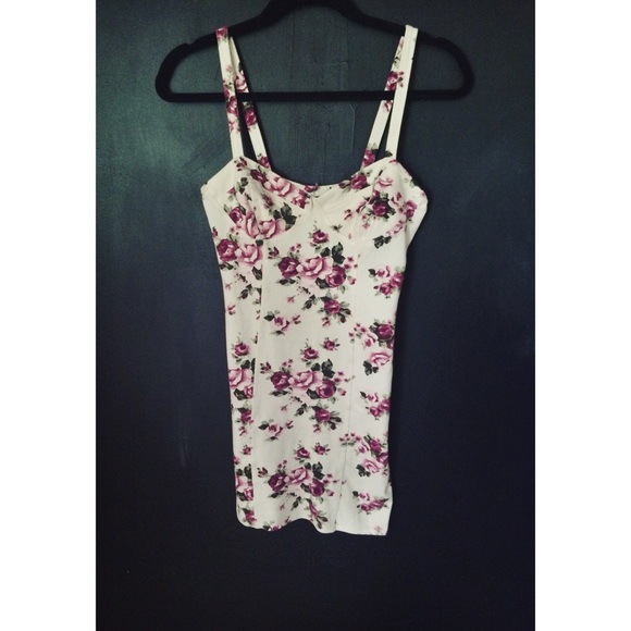 Rose Patterned Bodycon Dress Forever21