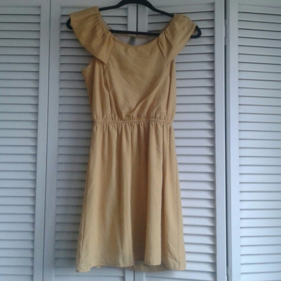 Francesca's yellow Dress