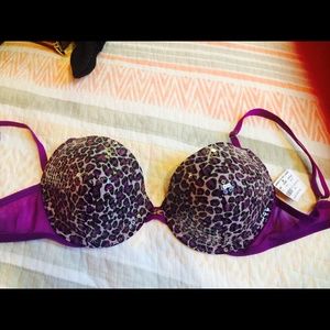 34 c Fredrick's of Hollywood bra